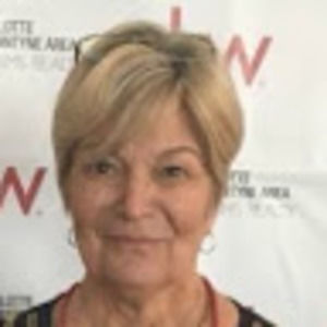 Meet your Posher, Lucy